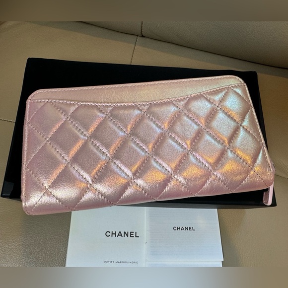 Chanel iridescent wallet - Picture 5 of 13